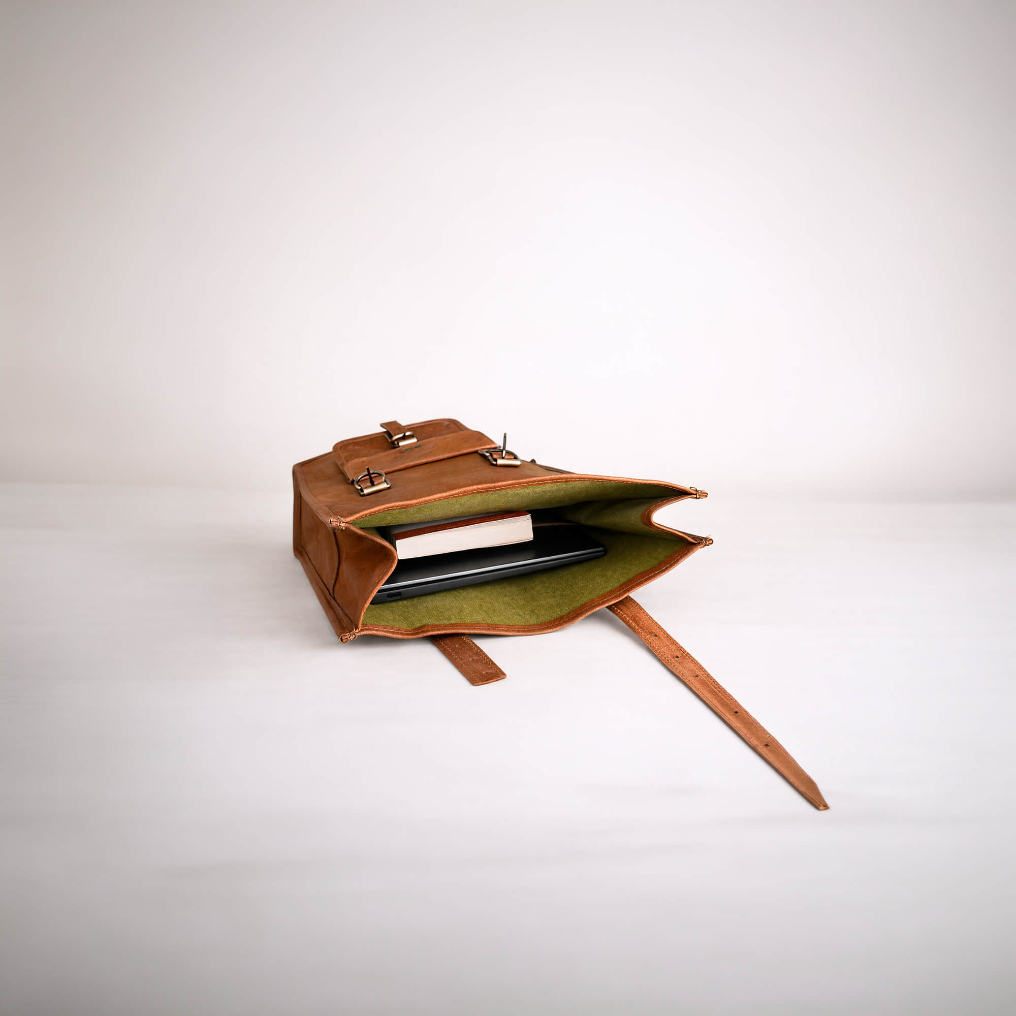 Role Top Bag - Image 2